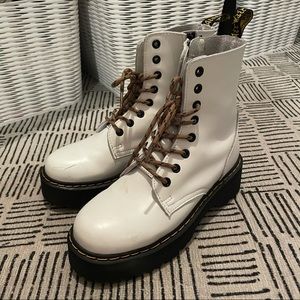 Platform doc martens